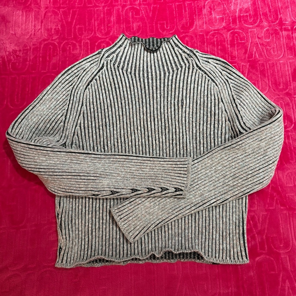 Lululemon Ribbed Knit Sweater | Grey & Black | Size 6